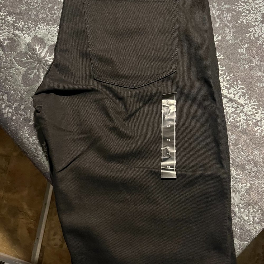 Means Shorts - Picture 2 of 3